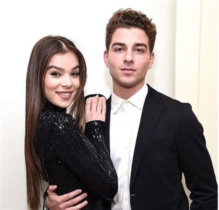 Hailee Steinfeld Boyfriend: Exploring the Romantic Life of the Young Star